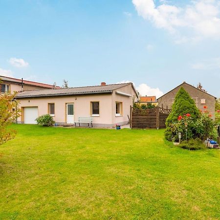 Idyllic Bungalow In Pepelow With Garden Bagian luar foto