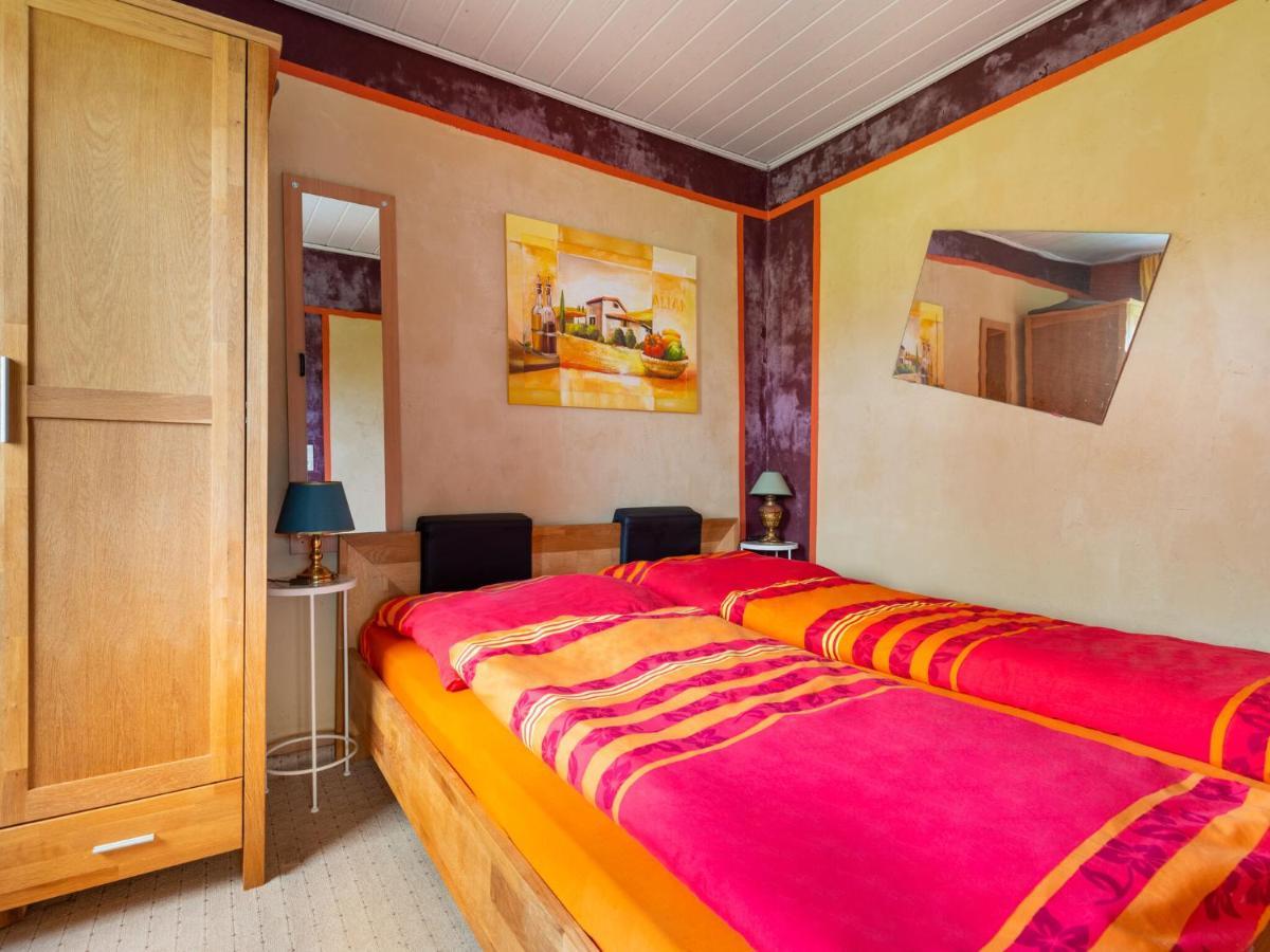 Idyllic Bungalow In Pepelow With Garden Bagian luar foto